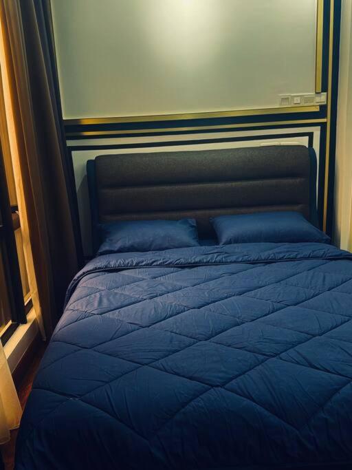 Blue Cozy Duplex House *