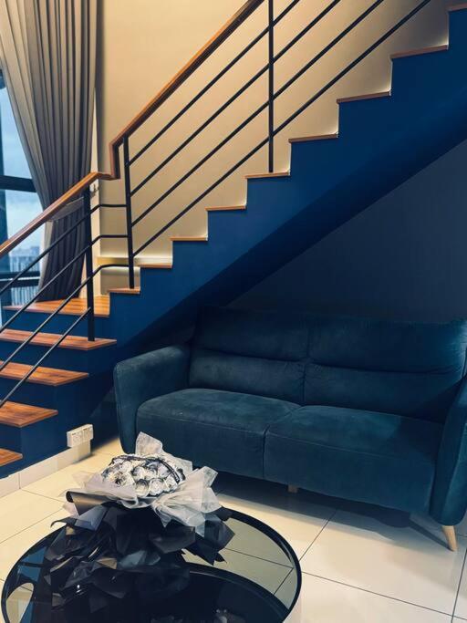 Blue Cozy Duplex House Kuala Lumpur